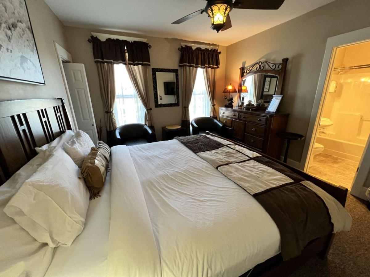 The Branson Hotel Room photo